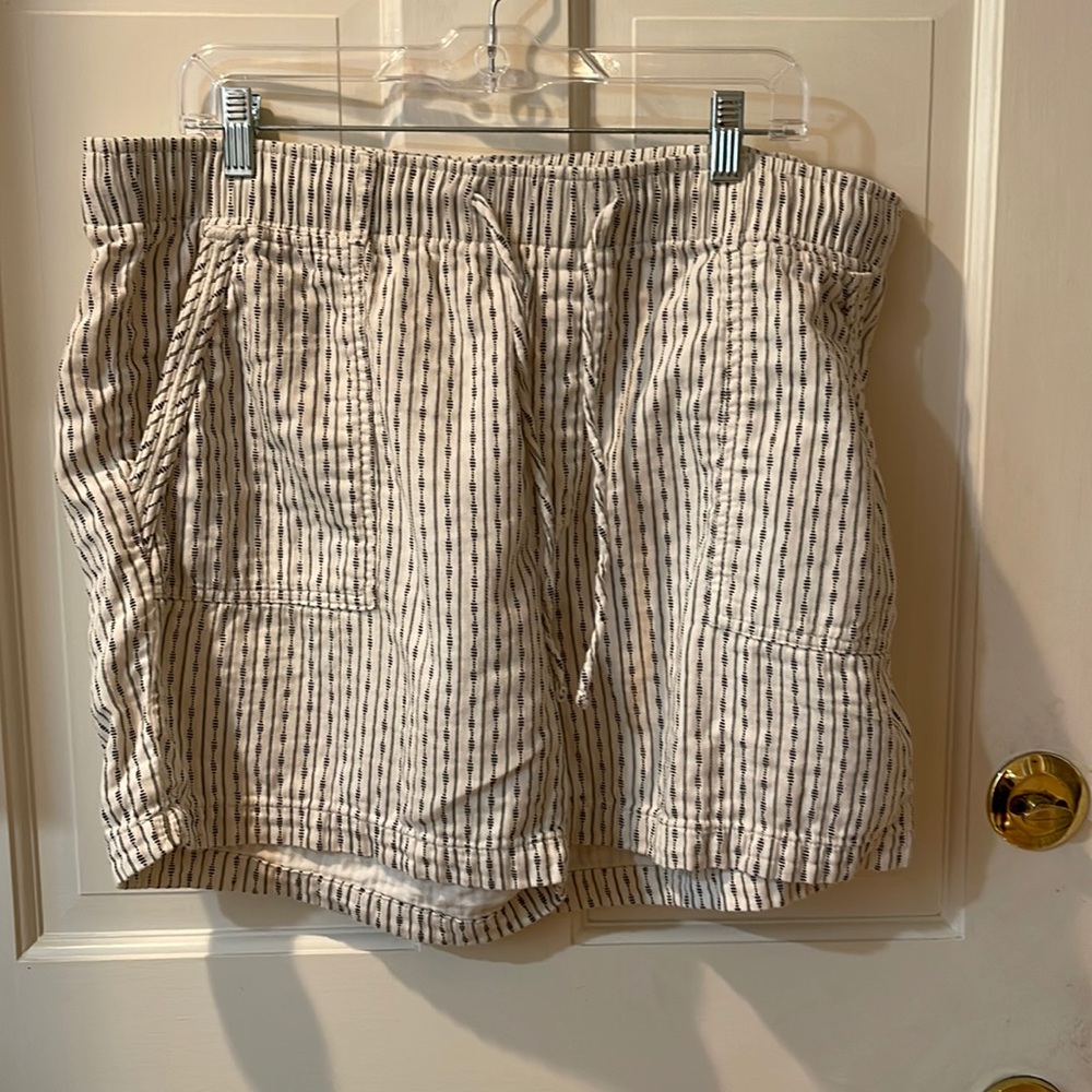 Old Navy XL shorts